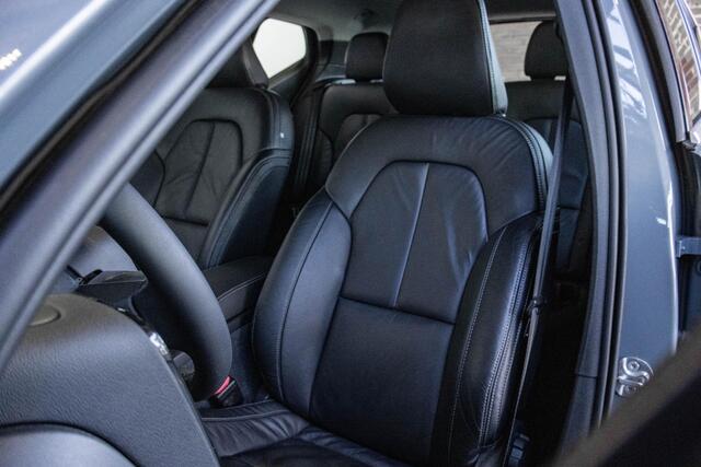 Volvo XC40 T4 Recharge Inscription Expression | Parkeersensoren voor en achter | Parkeercamera | Volvo on Call | Navigatie | 4-Seizoenenbanden | Sensus Connect met High Performance Audio | Climate Control | Cruise Control