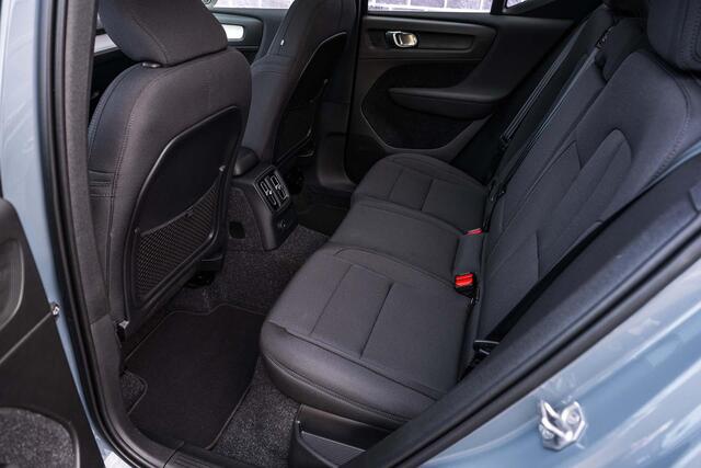 Volvo XC40 T4 Recharge Inscription Expression | Navigatie | Adaptieve Cruise Control | Schuif-/Kanteldak | Camera | Trekhaak | Dodehoekdetectie | Pilot Assist | Keyless | Stoel-/Stuurverwarming | Park Assist | Elek. Achterklep |