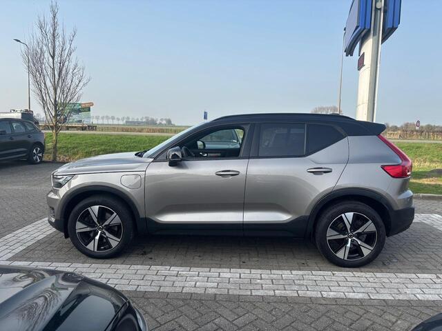 Volvo XC40 R-Design | Stoelverwarming | Keyless Entry | Parkeercamera |