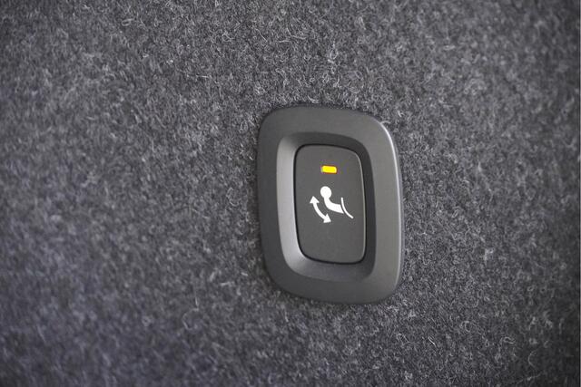 Volvo XC40 1.5 T3 Automaat! Business Pro BJ2020 Lmv 18" | Led V+A | Pdc | Keyless entry | Elek. trekhaak | Elek. achterklep | Achteruitrijcamera | App-Connect | Navi | Virtual cockpit | Climate control | Cruise control | Extra getint glas