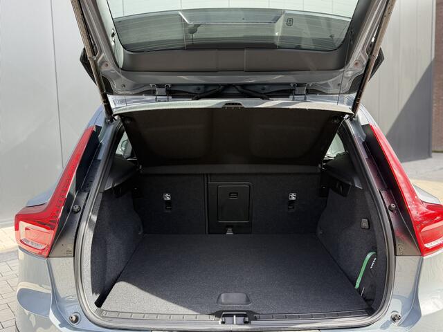 Volvo XC40 1.5 T4 Plug-in hybrid Plus Bright Climate | Leder | Camera