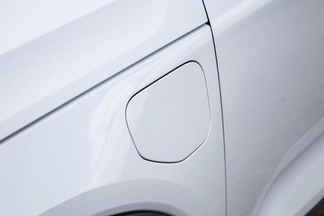 Volvo XC40 1.5 T4 Recharge Inscription AUTOMAAT / PLUG IN HYBRID / NAVI / STOELVERWARMING / CAMERA