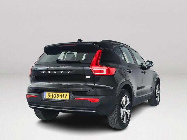 Volvo XC40 T4 Plug-in hybrid Plus Dark | Parkeercamera | Stoel- en Stuurverwarming | Trekhaak