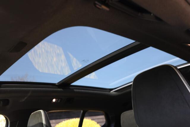 Volvo XC40 2.0 T5 AWD R-Design Intro Edition, Onderscheidend,, Full options Alles in kleur, 21" LM, Pano dak, Leer/alcantara, enz.enz.