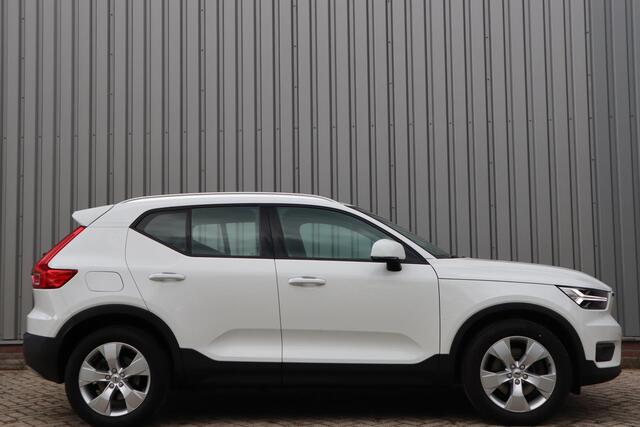 Volvo XC40 T4 Momentum Pro | Vos geleverd en onderhouden | BTW | Trekhaak |