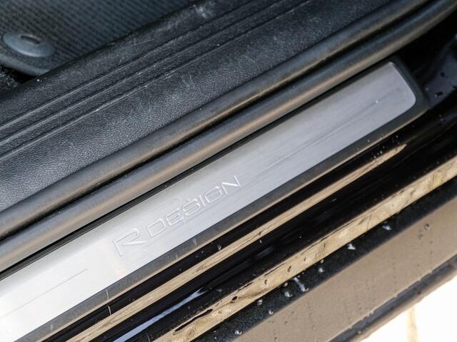 Volvo XC40 1.5 T3 R-Design | TREKHAAK | NAVIGATIE | CARPLAY |