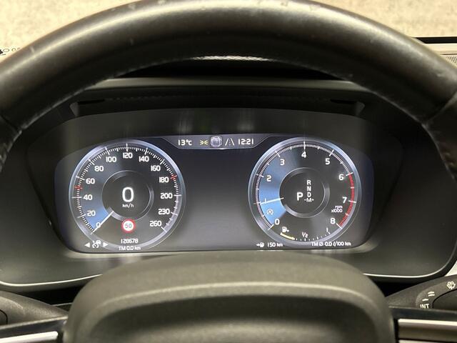 Volvo XC40 1.5 T2 Sport Automaat (APPLE CARPLAY, GROOT NAVI, CAMERA, STUUR/STOELVERWARMING, GETINT GLAS, SPORTSTOELEN, KEYLESS, NIEUWE APK, NIEUWSTAAT)