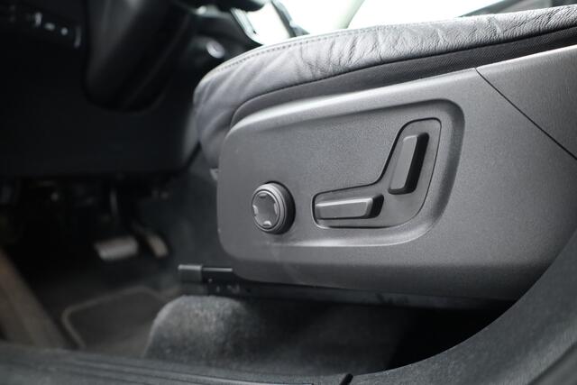 Volvo XC40 1.5 T4 Plug-in hybrid Plus Dark | Pano | Apple CarPlay | Stoel-Stuurverw. | Harman Kardon | Leder | Trekhaak |