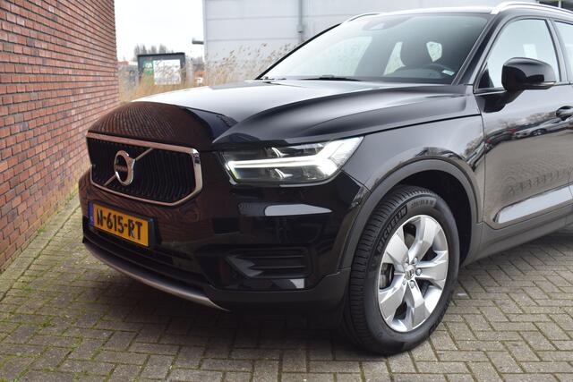 Volvo XC40 B3 177PK Momentum Business | Schuif-/kanteldak | Climate Pack | Park Assist Pack |