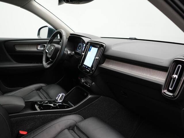 Volvo XC40 T4 Recharge Inscription 211pk PHEV Dealer O.H. | Trekhaak Af Fabriek | Adaptive Cruise | 360 Camera | Lederen Sportstoelen Memory & Verwarmd | Stuur Verwarmd | Apple Carplay | Keyless | Blis | Navigatie | DAB | Plug In Hybrid