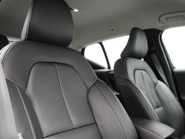 Volvo XC40 T4 Recharge Inscription 211pk PHEV Dealer O.H. | Trekhaak Af Fabriek | Adaptive Cruise | 360 Camera | Lederen Sportstoelen Memory & Verwarmd | Stuur Verwarmd | Apple Carplay | Keyless | Blis | Navigatie | DAB | Plug In Hybrid