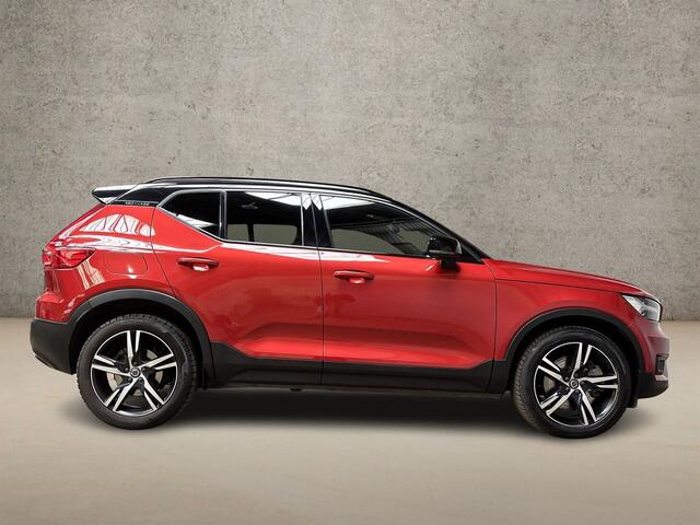 Volvo XC40 1.5 T5 Recharge R-Design 262Pk Automaat (APPLE CARPLAY, GROOT NAVI, LEDER/ALCANTARA, CAMERA, SPORTSTOELEN, ELEK ACHTERKLEP, TREKHAAK, NIEUWSTAAT)