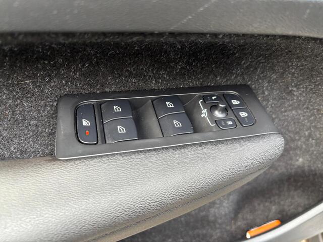 Volvo XC40 1.5 T4 Recharge R-Design