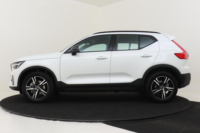 Volvo XC40 B4 (M-HYBRID) PLUS DARK -CAMERA|ADAP.CRUISE|VERW.VOORRUIT|TREKHAAK|HARMAN/KARDON