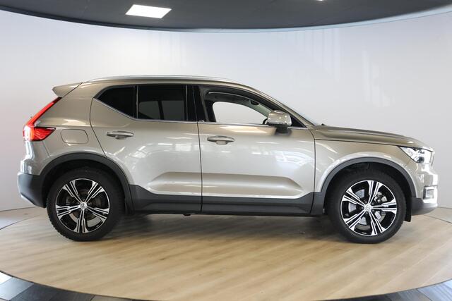 Volvo XC40 1.5 T5 Recharge Inscription | Schuif- kanteldak | Trekhaak | 360 Camera