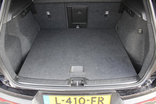 Volvo XC40 T3 Automaat Business Pro | Keyless Entry | BLIS | Camera achter | PDC V+A | Apple/Android Carplay | El. Achterklep |