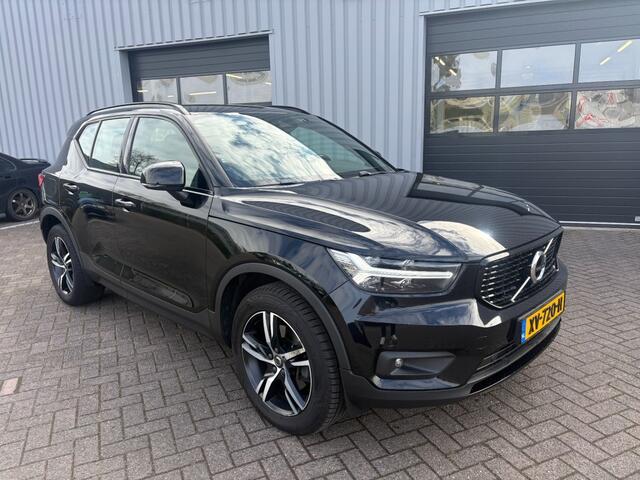 Volvo XC40 2.0 T4 R-Design Trekhaak I Leer I All-in prijs!