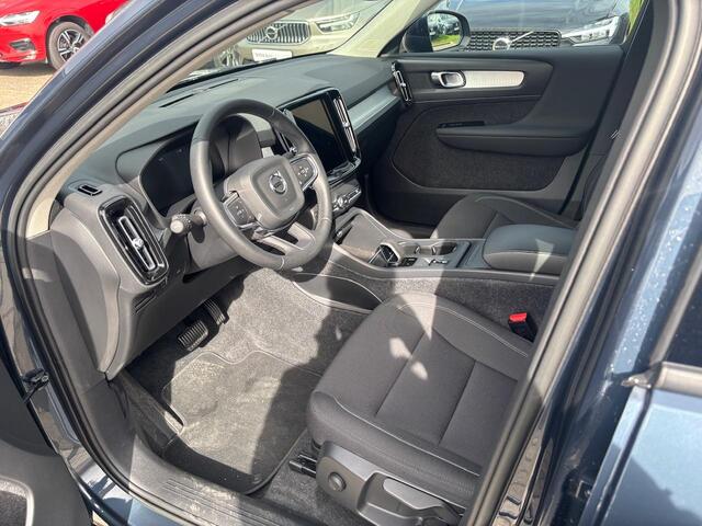 Volvo XC40 T3 Momentum | Park. Camera | Keyless entry |