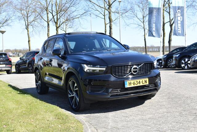 Volvo XC40 T5 262PK Twin Engine R-Design | Panodak | ACC | Camera | Stoelverwarming | 20"LMV