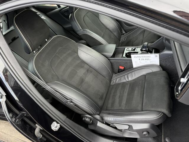 Volvo XC40 1.5 T4 Recharge R-Design 210pk | Parking pack | Draadloos opladen | PHEV | 1.800kg Trekgewicht