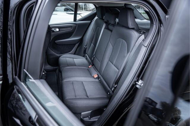 Volvo XC40 T3 Momentum Pro Automaat ** Winter-line ** Carplay **