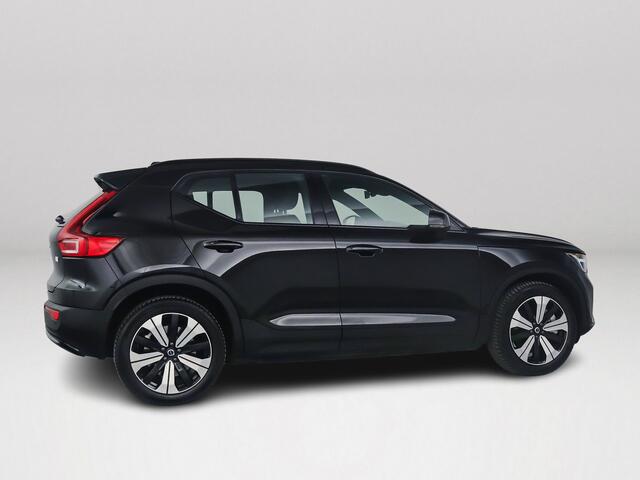 Volvo XC40 Recharge Plus 70 kWh | Parkeercamera | Stoel- en Stuurverwarming | Trekhaak