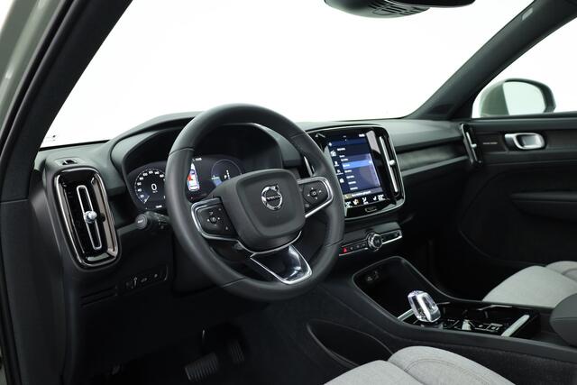 Volvo XC40 1.5 T5 Recharge Inscription | SOH 90,3% | Pilot Assist | Harman Kardon | Pano | Stoel-Stuurverw. | Dodehoek | Camera | PDC V+A