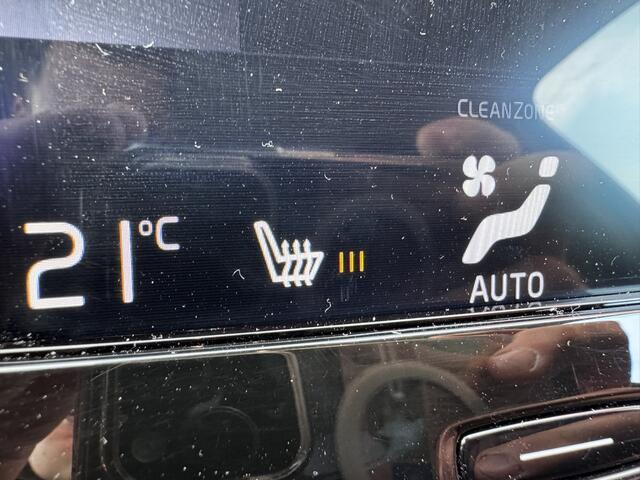 Volvo XC40 2.0 T4 Inscription AUTOMAAT | LEER | 19'' LMV | TREKHAAK