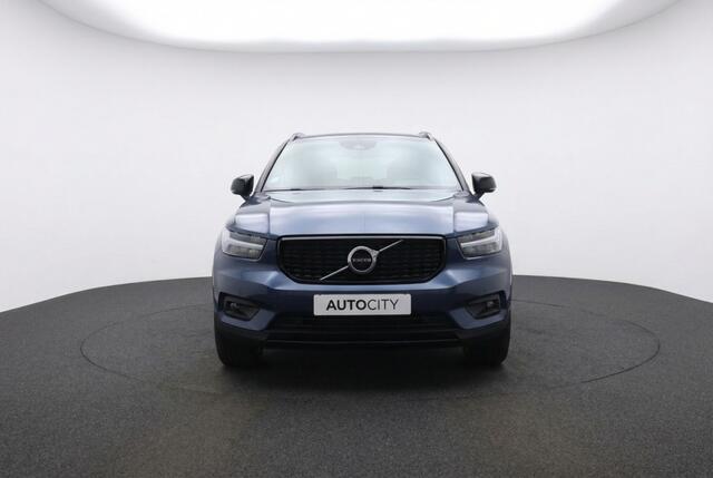 Volvo XC40 T5 262pk R Design Recharge Plug-In Pano l Harmann l Memory l VOL