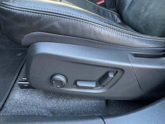 Volvo XC40 Recharge P8 AWD R-Design 408pk SOH 91,9%/Warmtepomp/Trekhaak/Pano/Acarplay/Fabrieksgarantie