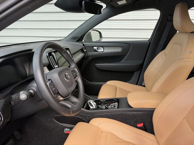 Volvo XC40 T2 Aut. Inscription / Park Assist Line / Trekhaak semi elektrisch / Amber leder /