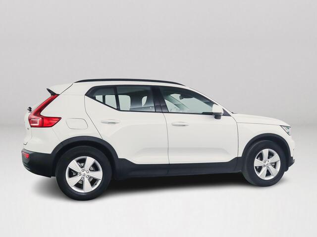 Volvo XC40 T2 Momentum Core | Park assist | Cruise control | Navigatie | Trekhaak