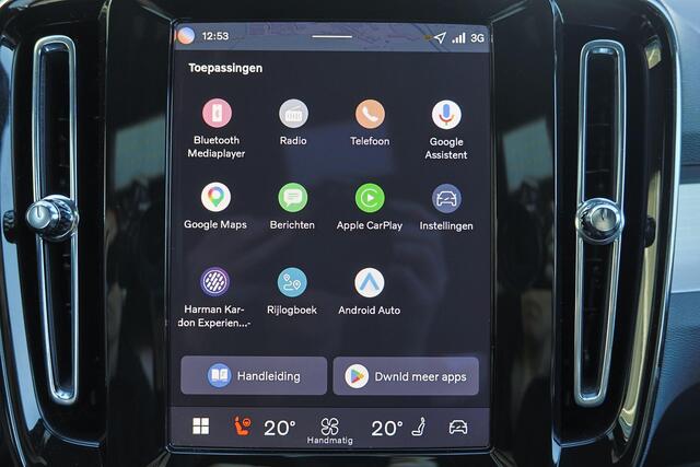 Volvo XC40 B3 Plus Black Edition - IntelliSafe Assist & Surround - 360º Camera - Harman/Kardon audio - Verwarmde voorstoelen & stuur - Parkeersensoren voor & achter - Elektr. bedienb. voorstoelen met geheugen links - Draadloze tel. lader - Extra getint glas - 20' LM