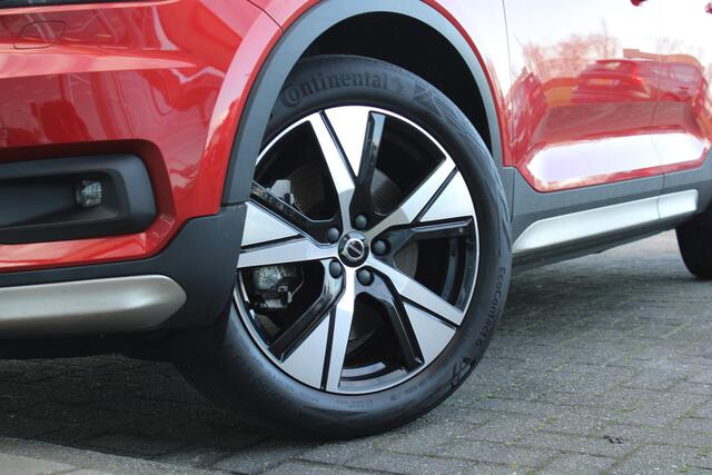Volvo XC40 Recharge P8 AWD R-Design | Verw. Stoel & Stuurwiel | Schuif/kanteldak | Adapt. Cruise | Warmtepomp | BLIS | Camera |
