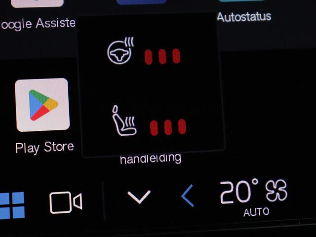 Volvo XC40 Recharge P8 AWD R-Design | SOH 90.6% | Leder/Alcantara | Stoelverwarming | Harman/Kardon | Adaptive cruise | Side Assist | Carplay | Stuurverwarming | Navigatie | Full LED | Camera