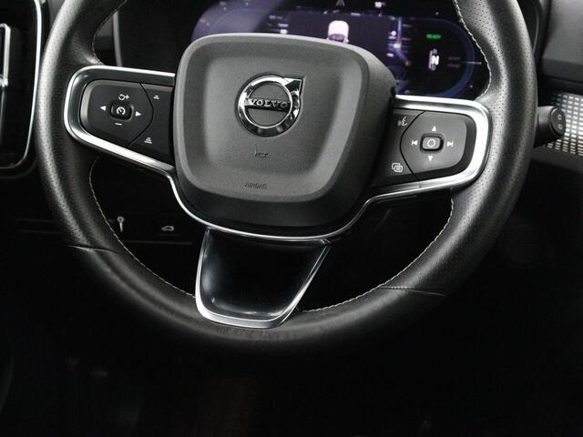 Volvo XC40 Recharge P8 AWD R-Design | SOH 90.6% | Leder/Alcantara | Stoelverwarming | Harman/Kardon | Adaptive cruise | Side Assist | Carplay | Stuurverwarming | Navigatie | Full LED | Camera