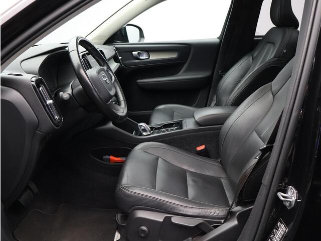Volvo XC40 1.5 T3 Inscription / Panoramadak / Lederen Bekleding / Stoelverwarming / Carplay / Elektrische Kofferklep / Getint Glas /
