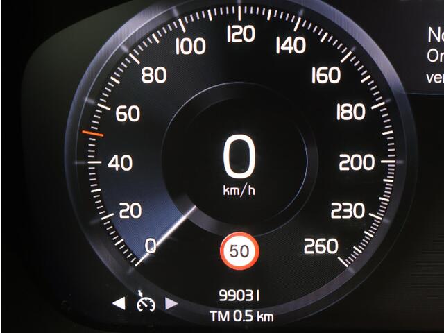 Volvo XC40 1.5 T3 Inscription / Panoramadak / Lederen Bekleding / Stoelverwarming / Carplay / Elektrische Kofferklep / Getint Glas /