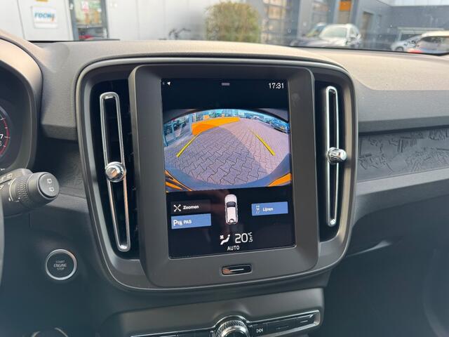 Volvo XC40 1.5 T2 Momentum Core - camera - navi - elec. achterklep