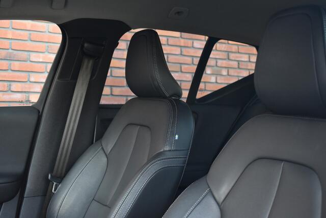 Volvo XC40 T4 211PK Recharge Inscription Expression | Trekhaak | Adaptive Cruise | Climate Pack | Park Assist |