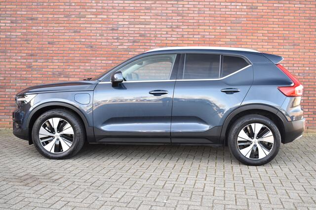 Volvo XC40 T4 211PK Recharge Inscription Expression | Trekhaak | Adaptive Cruise | Climate Pack | Park Assist |
