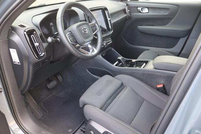 Volvo XC40 Recharge Core 70 kWh SOH 98% NL-Auto!! Stuur+Stoelverw. I Camera I Carplay -- 2e PAASDAG OPEN 11.00 t/m 16.00 UUR --