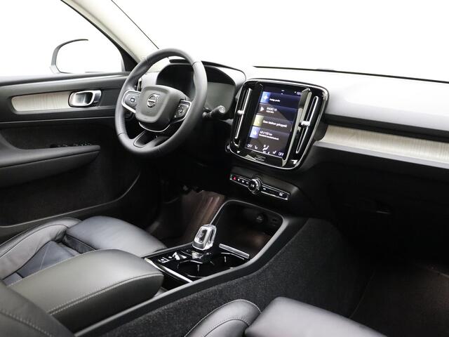 Volvo XC40 T4 211pk Inscription / Leder / BLIS / Adaptieve cruise / Stoel-Stuur verwarming / 19 inch / PDC camera.