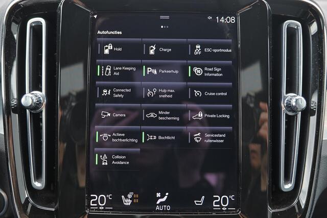 Volvo XC40 T5 Recharge Inscription Expression - IntelliSafe Assist - Adaptieve LED koplampen - Parkeercamera achter - Verwarmde voorstoelen & stuur - Parkeersensoren voor & achter - Draadloze tel. lader - Extra getint glas - Elektr. inklapbare trekhaak - 19' LMV