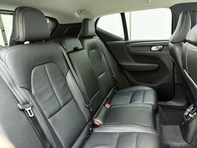 Volvo XC40 T5 252pk Inscription / H&K Audio / Trekhaak / Leder / Adaptieve cruise / Stoel&Stuurverwarming / Volvo On Call.