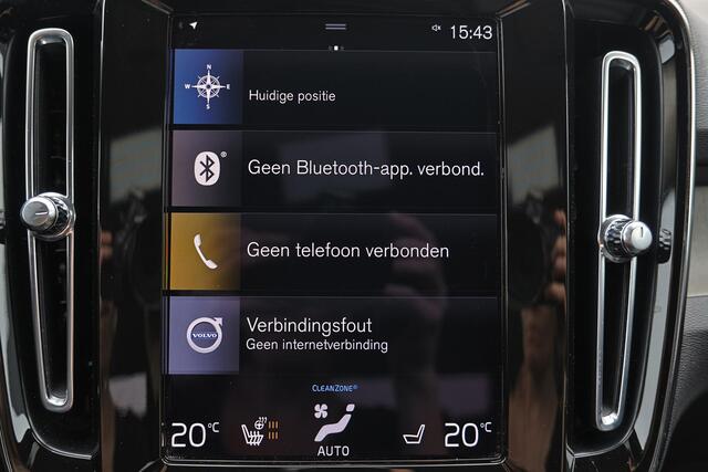 Volvo XC40 T4 Recharge Inscription - IntelliSafe Assist - Parkeercamera achter - Verwarmde voorstoelen & stuur - Parkeersensoren voor & achter - Draadloze tel. lader - Extra getint glas - Elektr. inklapbare trekhaak - 19' LMV
