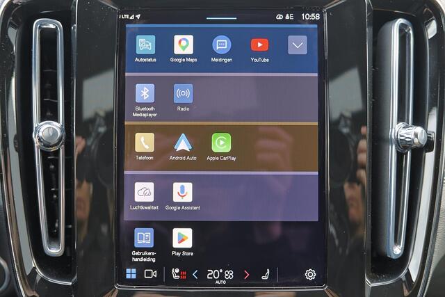 Volvo XC40 B3 Ultra Black Edition - Panorama/schuifdak - IntelliSafe Assist & Surround - 360º Camera - Harman/Kardon audio - LED Pixel koplampen - Verwarmde voorstoelen & stuur - Parkeersensoren voor & achter - Elektr. bedienb. voorstoelen met geheugen links - Draad