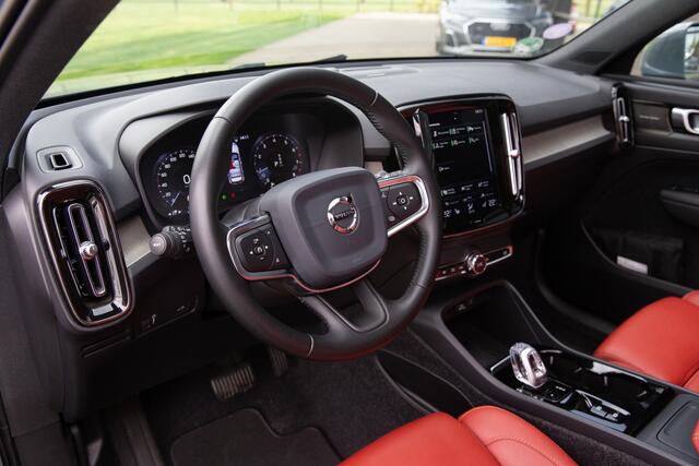 Volvo XC40 2.0 T4 Inscription , Panoramadak, Trekhaak, Adap. cruise,