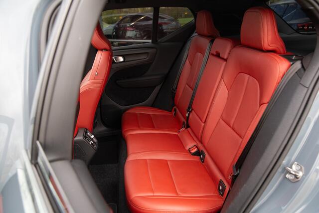 Volvo XC40 2.0 T4 Inscription , Panoramadak, Trekhaak, Adap. cruise,