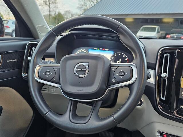 Volvo XC40 2.0 T5 AWD R-Design Intro Edition | Pano | Trekhaak | Leder | Stuur - & stoelverwarming | Blis | App-connect | Elektr. verstelbare stoelen | Elek. achterklep | 360 camera |